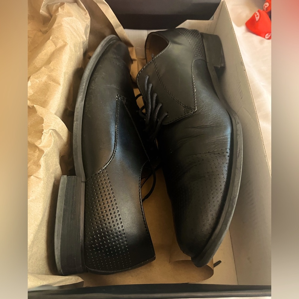 Bar III Men’s Black Dress Shoes || Leather || good condition